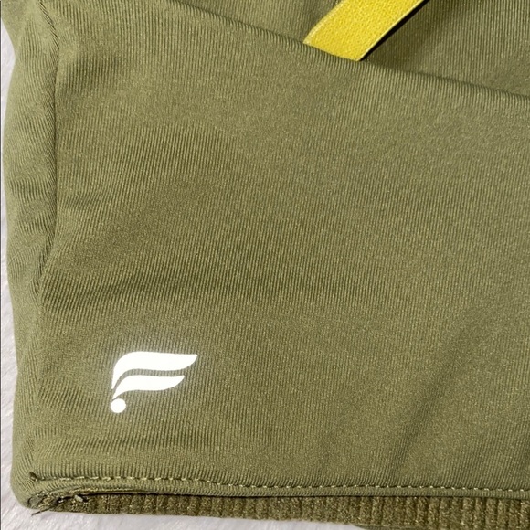 Fabletics Green Seamless Sports Bra with Racerback - Picture 2 of 8